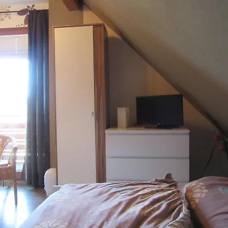 Ferienhaus Mit Blick Auf Den Silbersee Швальмштадт